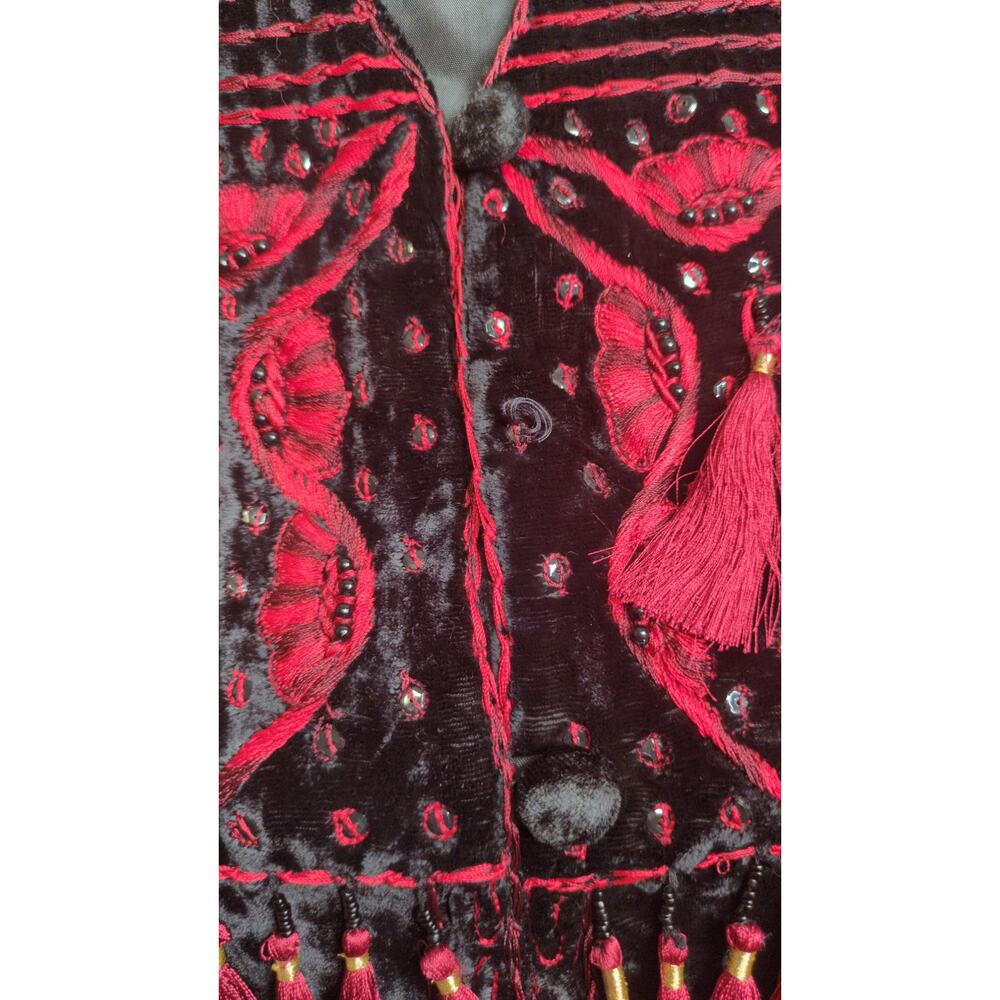 Scott Taylor NWT Deadstock Sz L Crushed Velvet Black and Red Cropped Vest FLAW - Picture 7 of 7